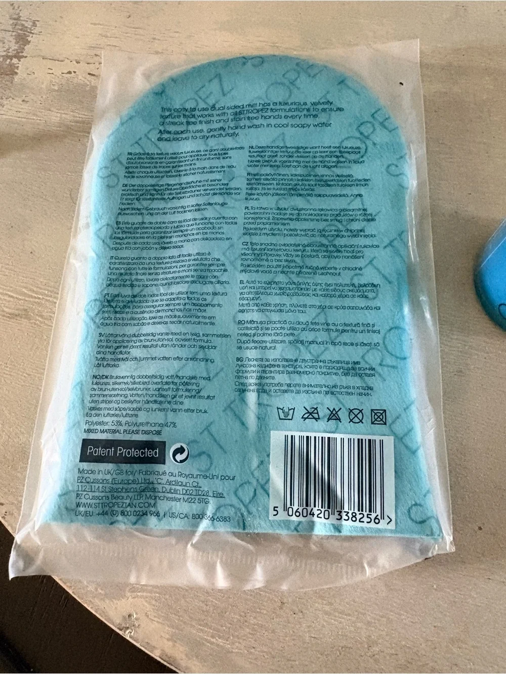 St. Tropez Bronzing Mousse with Blue Velvet Dual-Sided Applicator Mitt